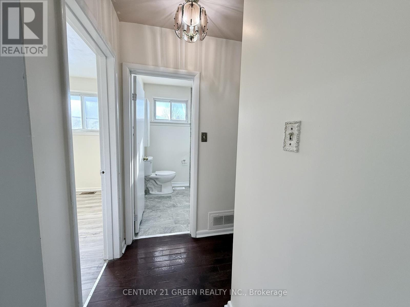 Upper - 40 Sanford Crescent, Brampton, Ontario  L6X 2C3 - Photo 15 - W12773986