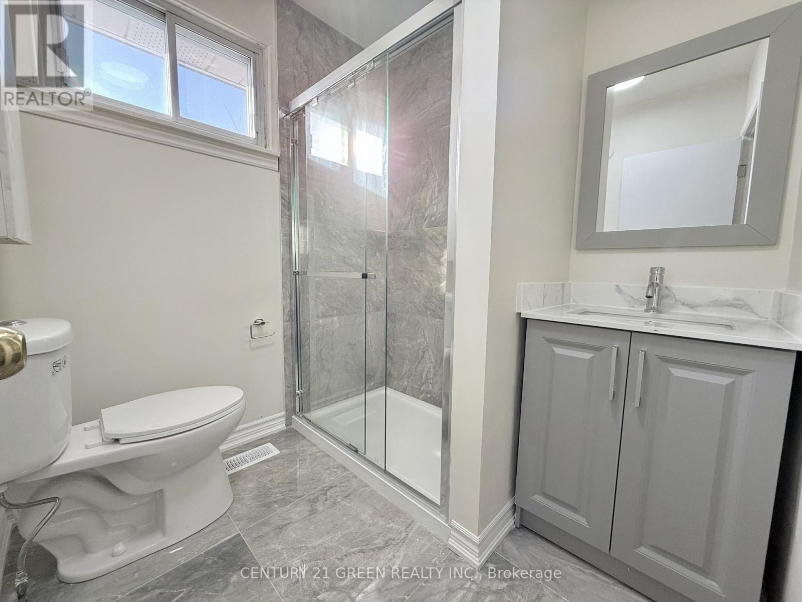 Upper - 40 Sanford Crescent, Brampton, Ontario  L6X 2C3 - Photo 16 - W12773986