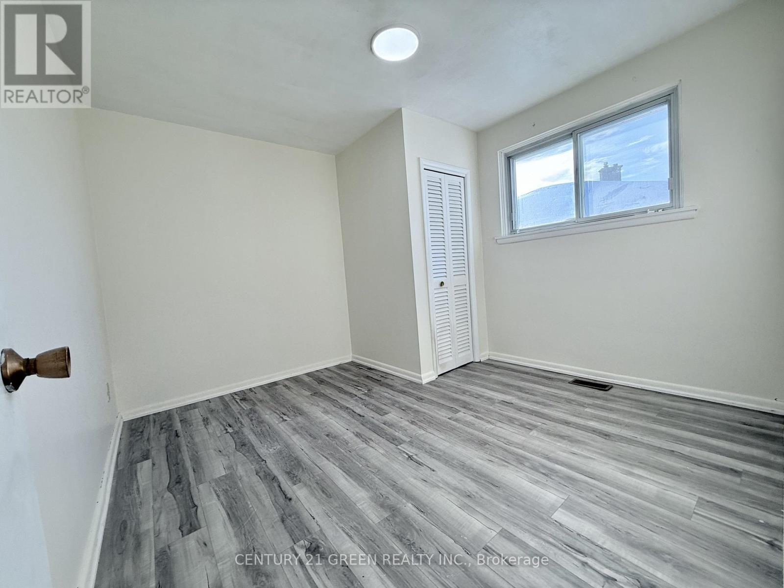 Upper - 40 Sanford Crescent, Brampton, Ontario  L6X 2C3 - Photo 18 - W12773986