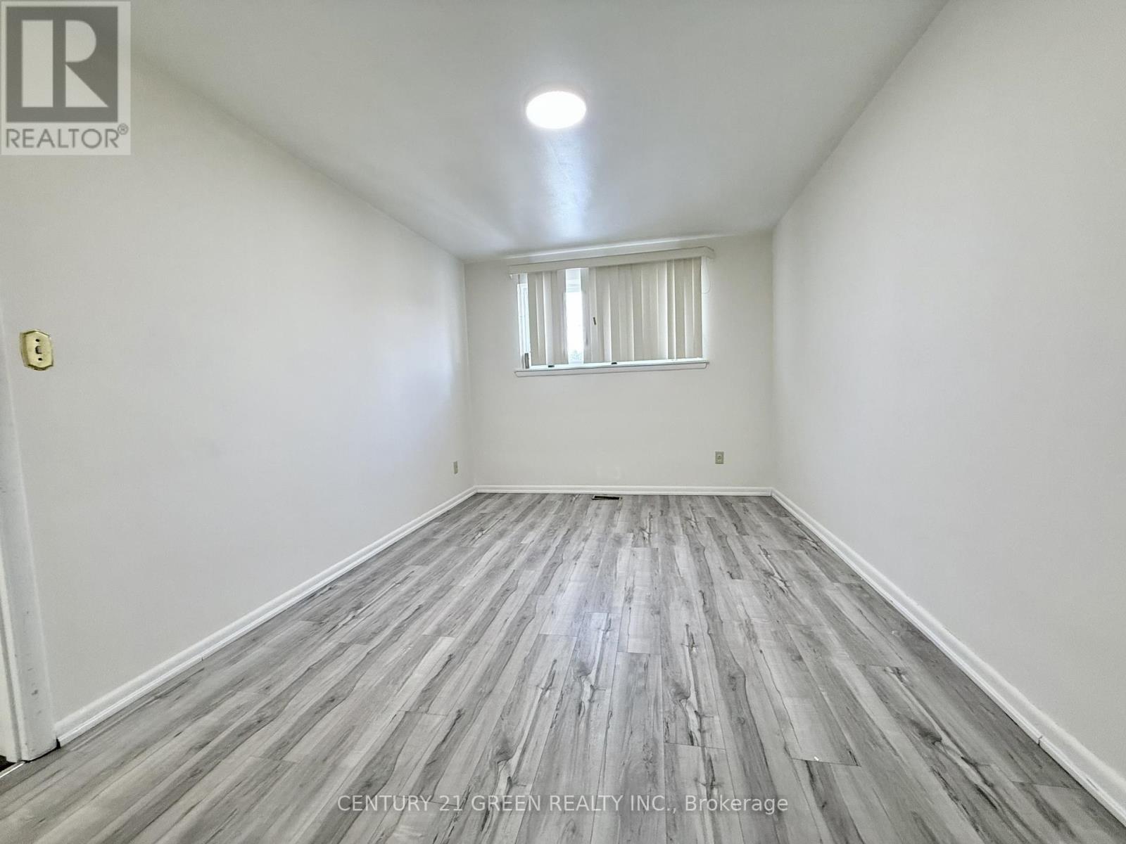 Upper - 40 Sanford Crescent, Brampton, Ontario  L6X 2C3 - Photo 21 - W12773986