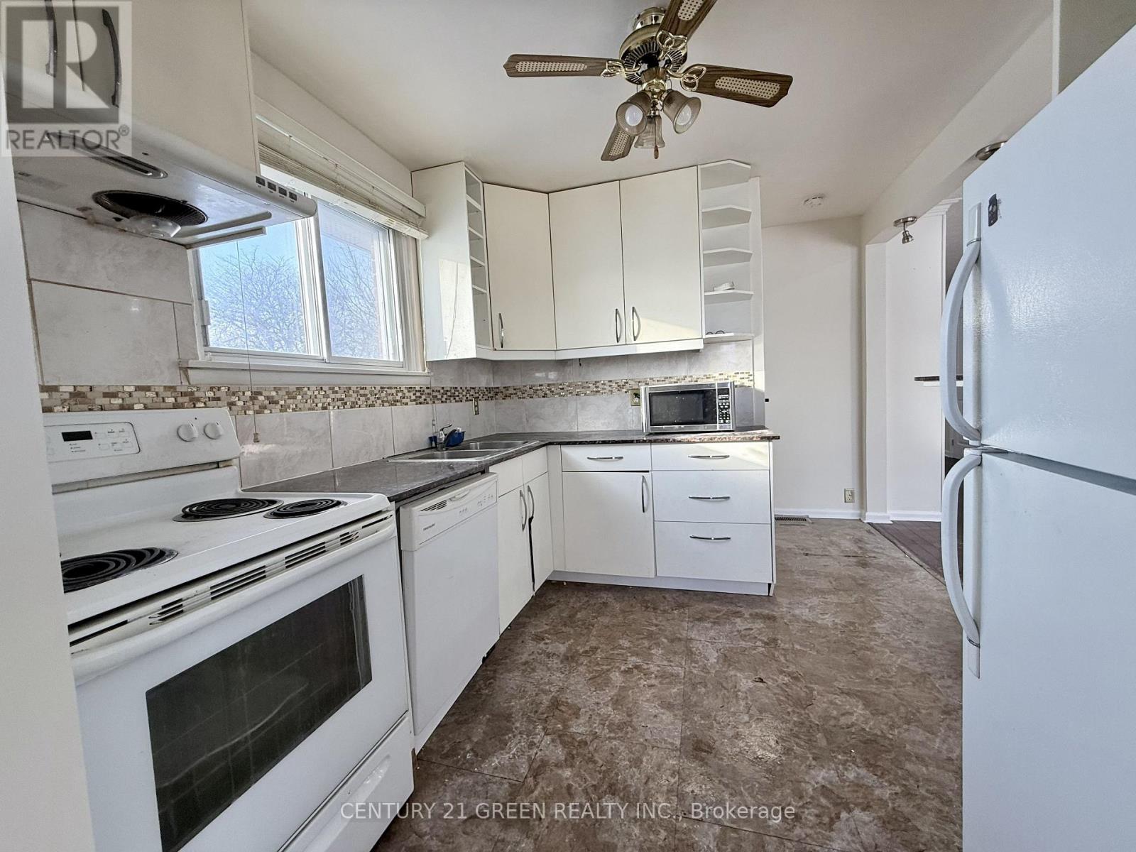 Upper - 40 Sanford Crescent, Brampton, Ontario  L6X 2C3 - Photo 6 - W12773986