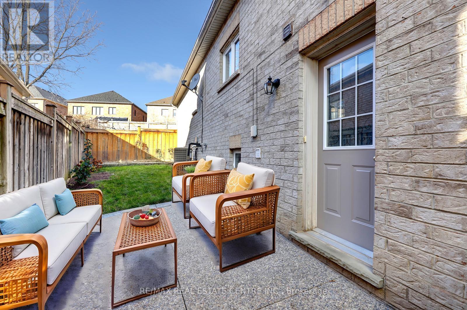 64 Meadowlark Drive, Halton Hills, Ontario  L7G 6N5 - Photo 23 - W12774002