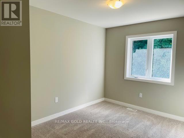 942 Robert Ferrie Drive, Kitchener, Ontario  N2R 1P2 - Photo 15 - X12773988