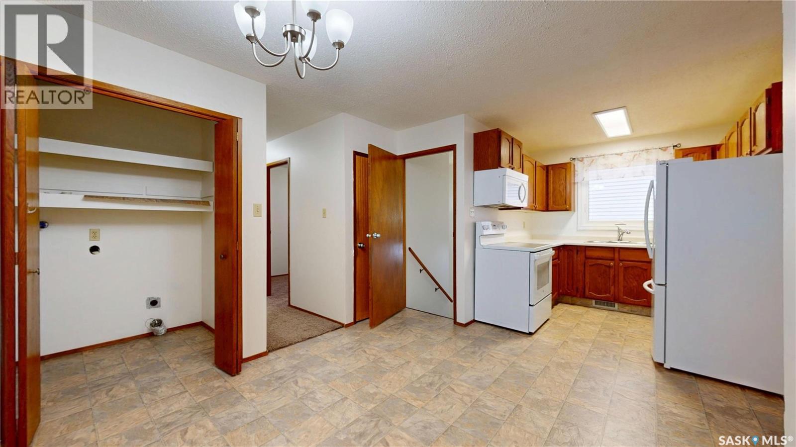 5 Delaronde Terrace, Saskatoon, Saskatchewan  S7J 3Y9 - Photo 13 - SK028213