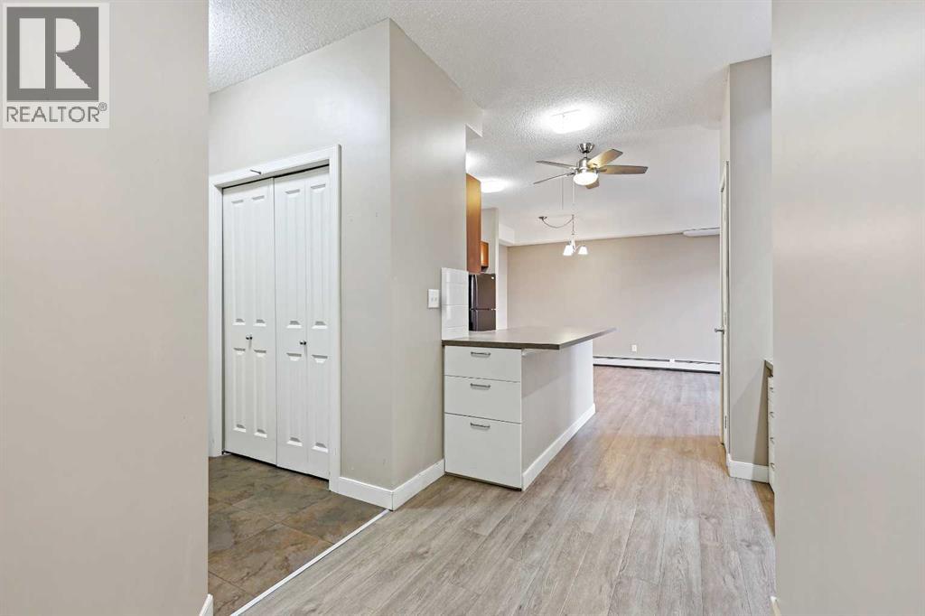 411, 162 Country Village Circle Ne, Calgary, Alberta  T3K 0L5 - Photo 12 - A2271301