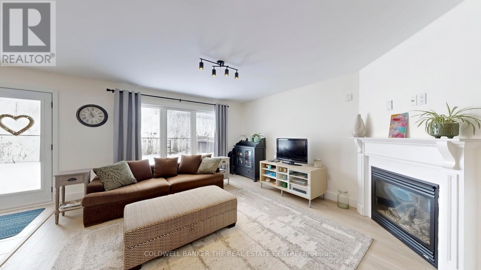 40 Steele Street, New Tecumseth, Ontario  L9R 0E6 - Photo 10 - N12771712