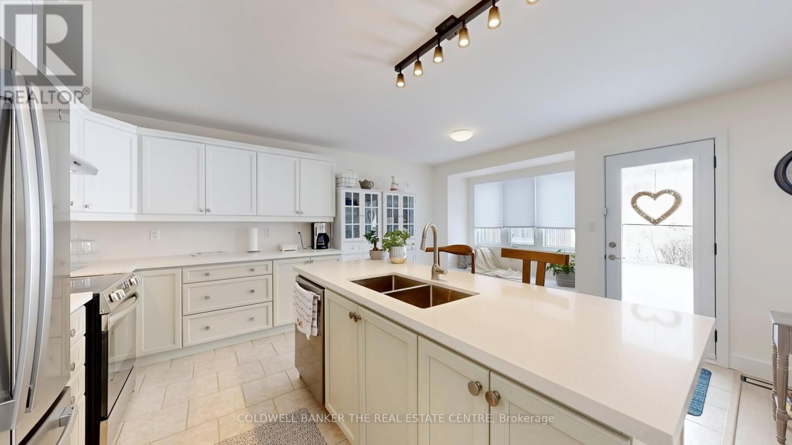 40 Steele Street, New Tecumseth, Ontario  L9R 0E6 - Photo 7 - N12771712