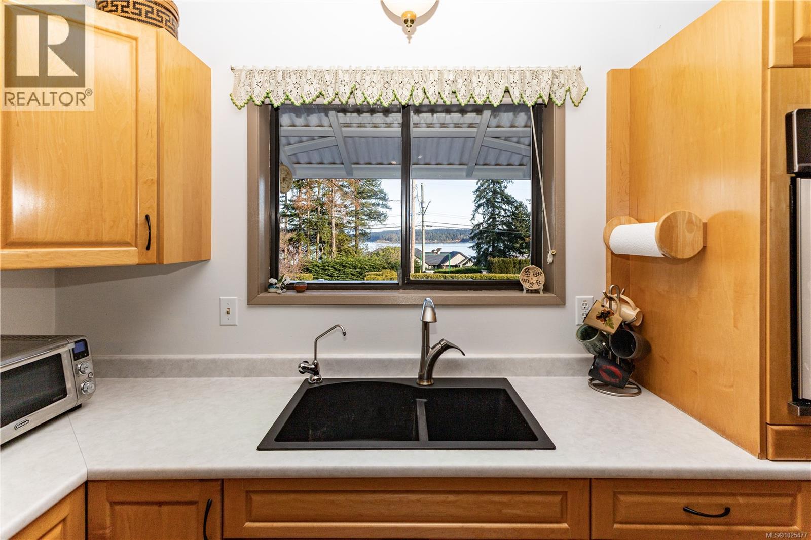 4054 Discovery Dr, Campbell River, British Columbia  V9W 4X7 - Photo 11 - 1025477
