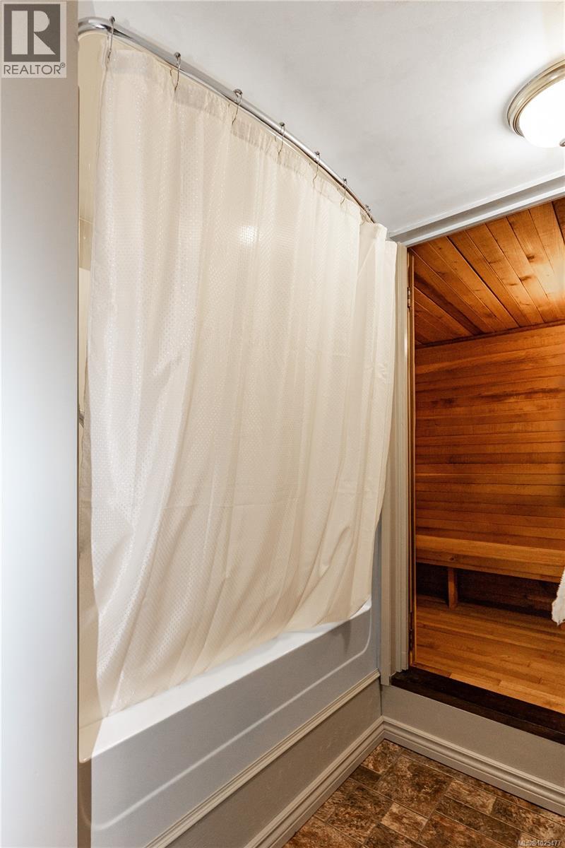 4054 Discovery Dr, Campbell River, British Columbia  V9W 4X7 - Photo 51 - 1025477