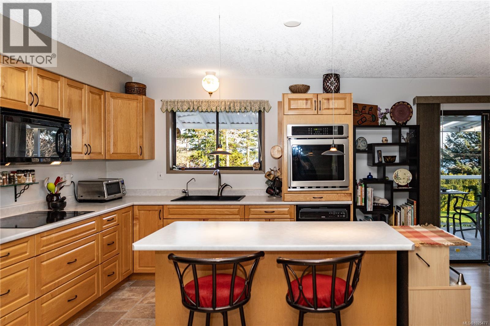 4054 Discovery Dr, Campbell River, British Columbia  V9W 4X7 - Photo 7 - 1025477