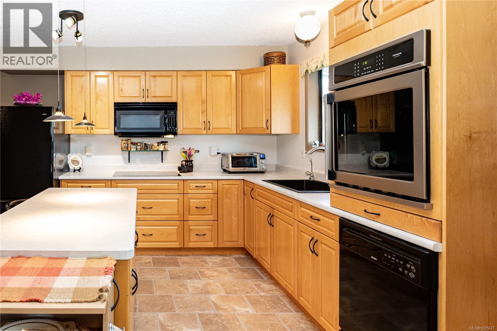 4054 Discovery Dr, Campbell River, British Columbia  V9W 4X7 - Photo 8 - 1025477