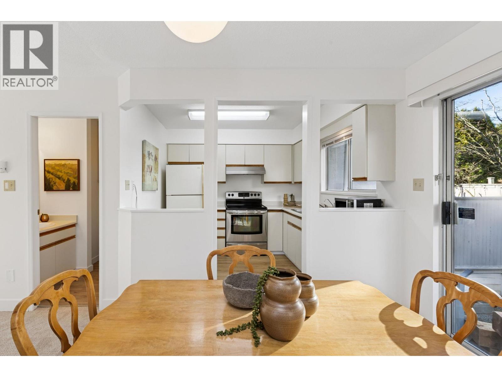 232 E 11th Street, North Vancouver, British Columbia  V7L 2G7 - Photo 12 - R3088340