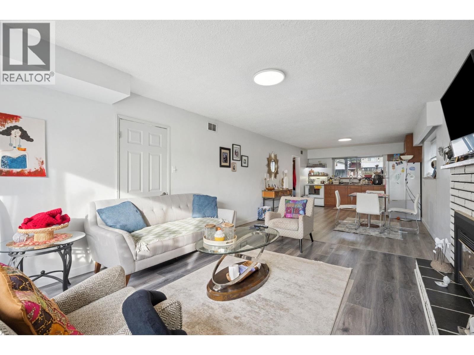 328 E 18th Street, North Vancouver, British Columbia  V7L 2X9 - Photo 14 - R3088334