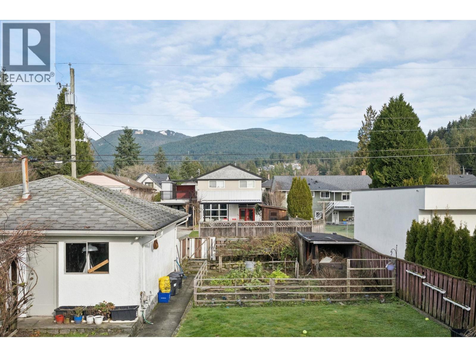 328 E 18th Street, North Vancouver, British Columbia  V7L 2X9 - Photo 23 - R3088334