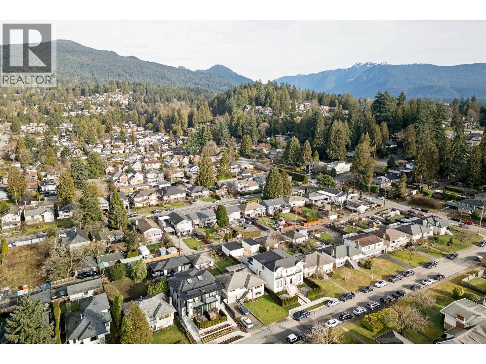 328 E 18th Street, North Vancouver, British Columbia  V7L 2X9 - Photo 30 - R3088334