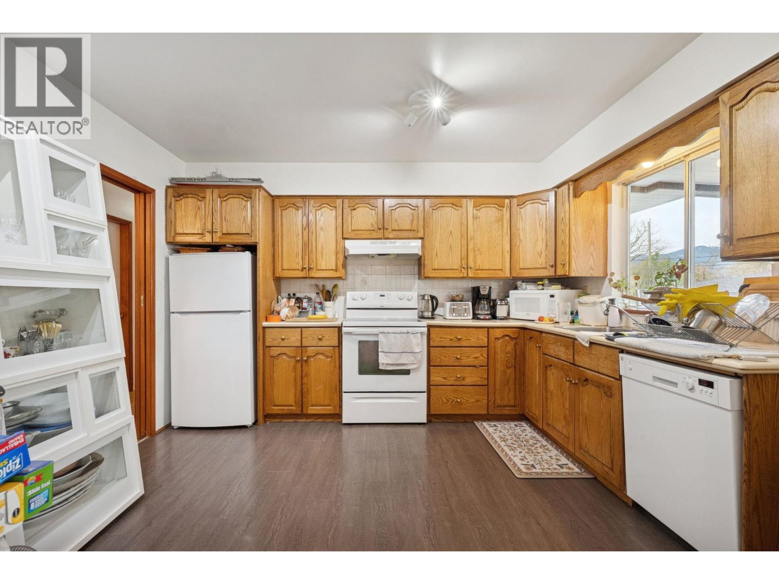 328 E 18th Street, North Vancouver, British Columbia  V7L 2X9 - Photo 8 - R3088334