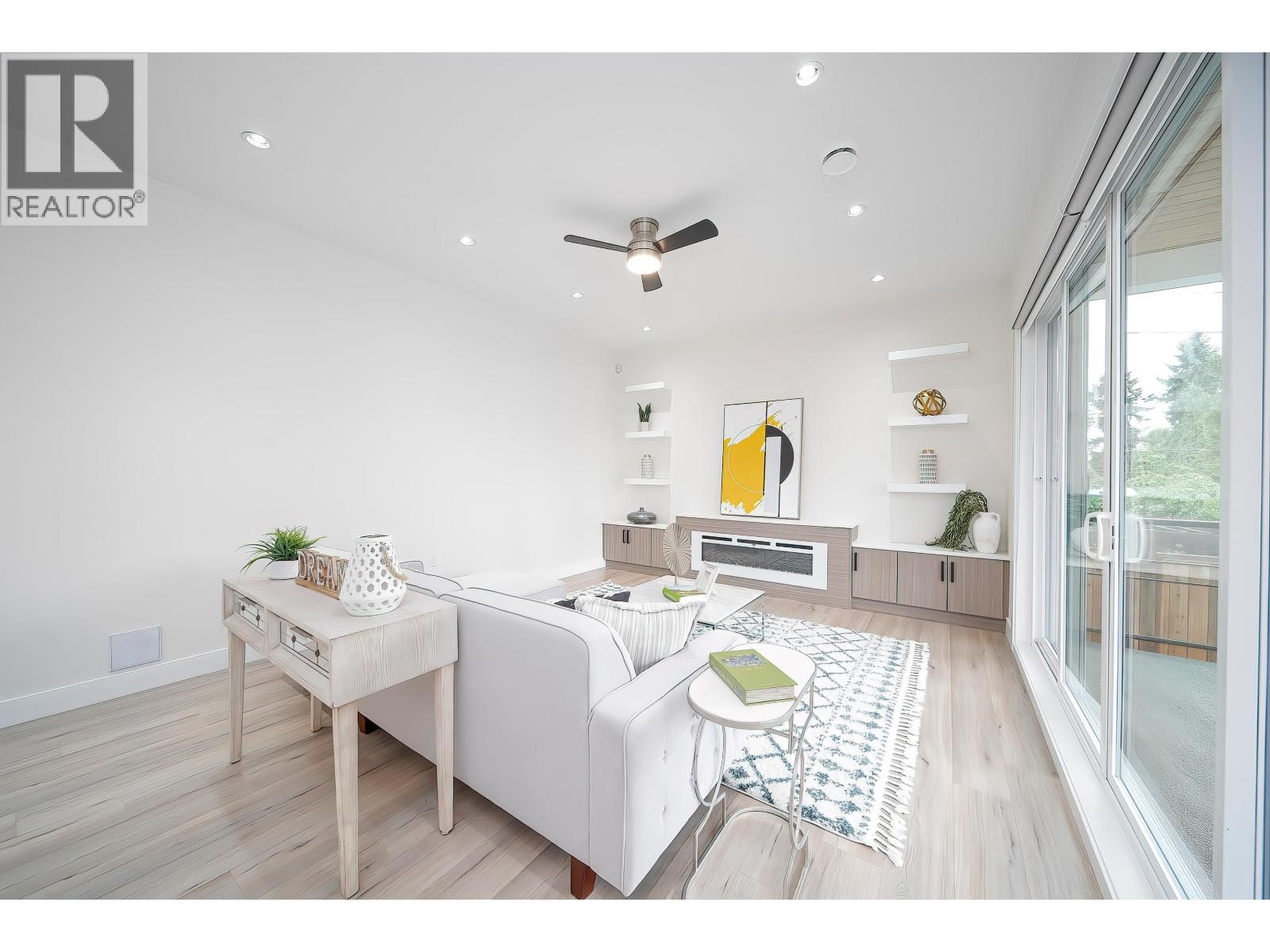 8563 11th Avenue, Burnaby, British Columbia  V3N 2P6 - Photo 10 - R3088214