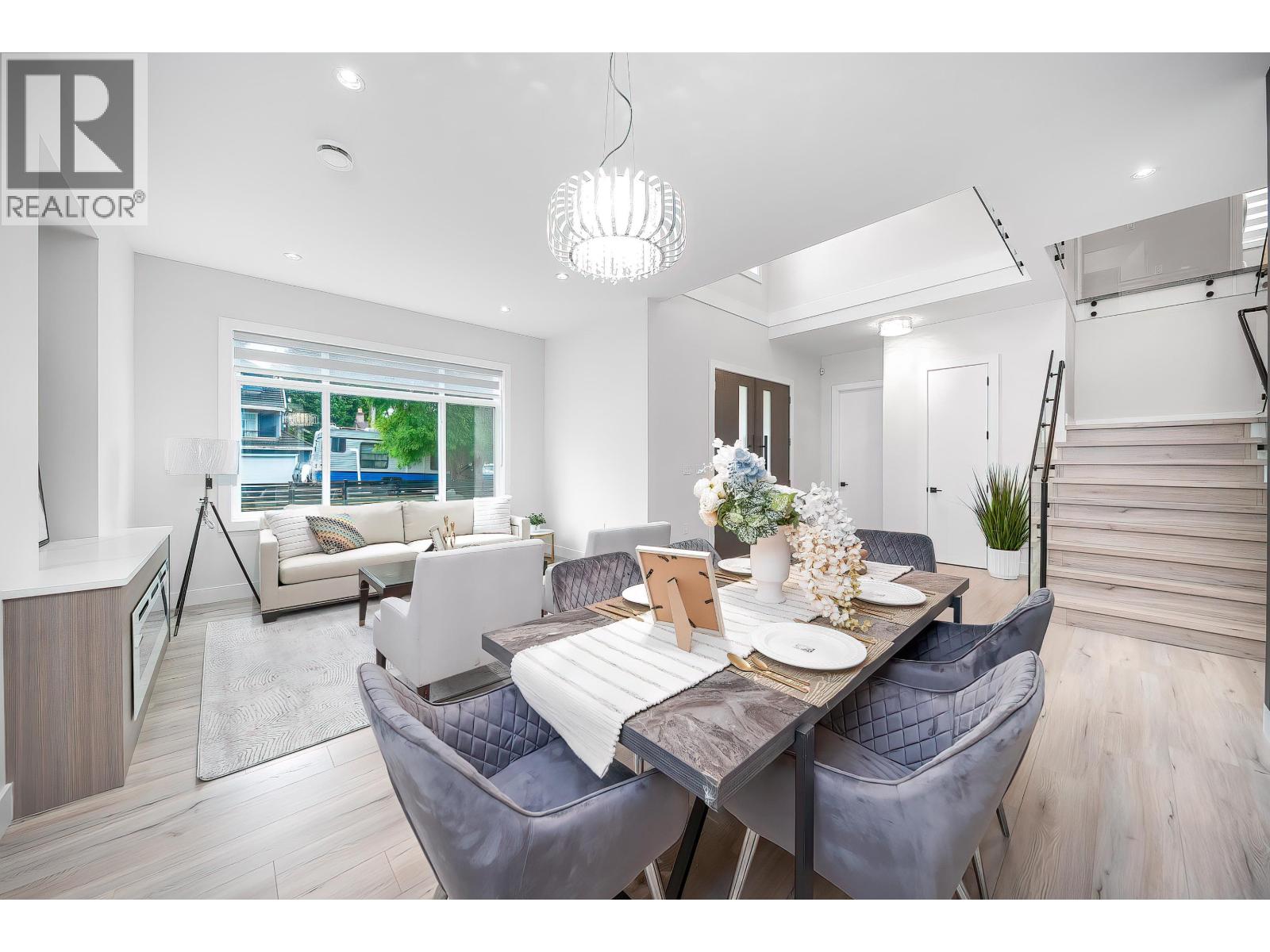 8563 11th Avenue, Burnaby, British Columbia  V3N 2P6 - Photo 5 - R3088214