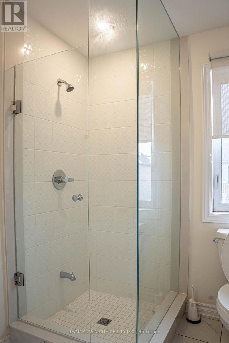 61 Douet Lane, Ajax, Ontario  L1Z 0V4 - Photo 9 - E12774032