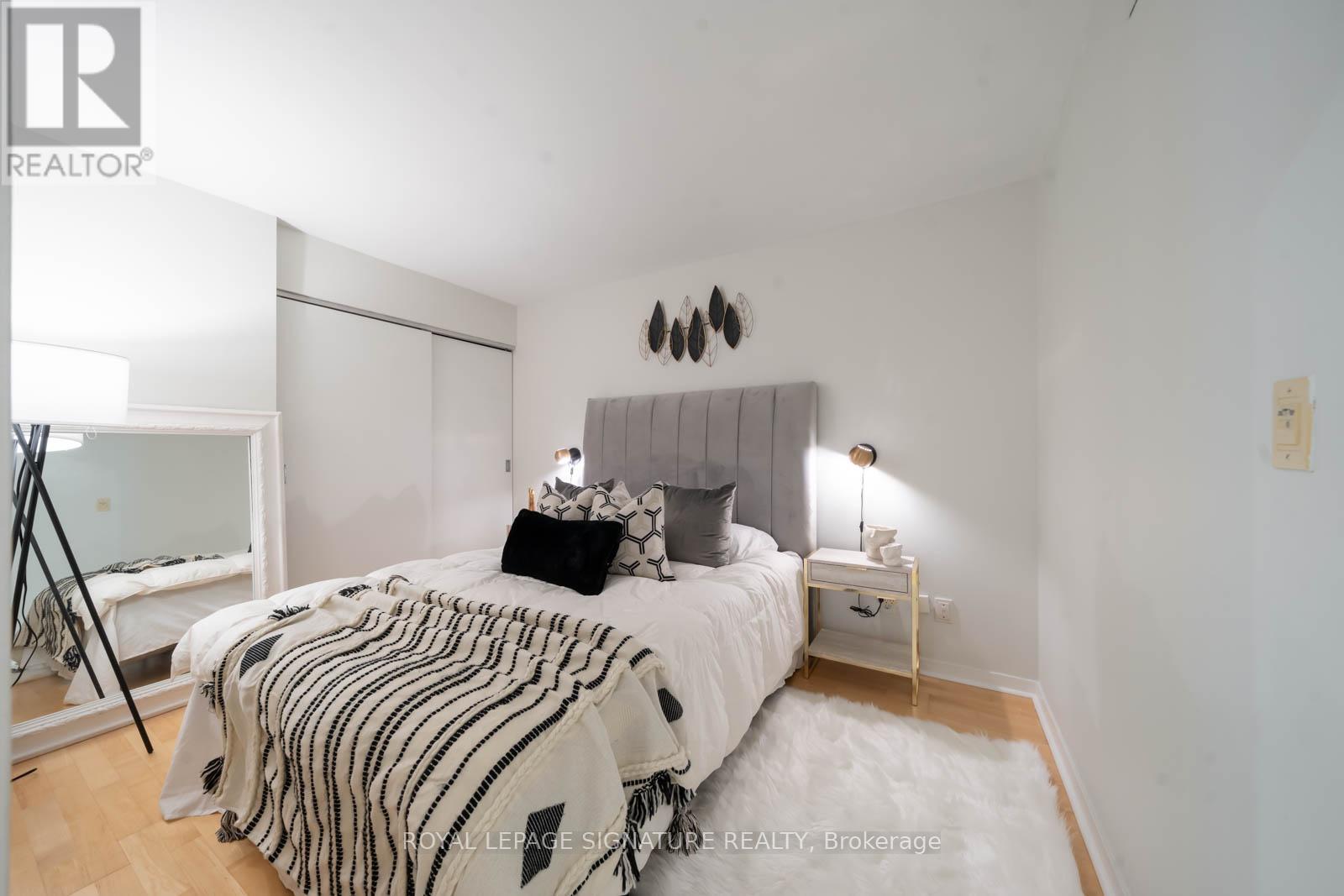 1105 - 75 Dalhousie Street, Toronto, Ontario  M5B 2R9 - Photo 10 - C12584460