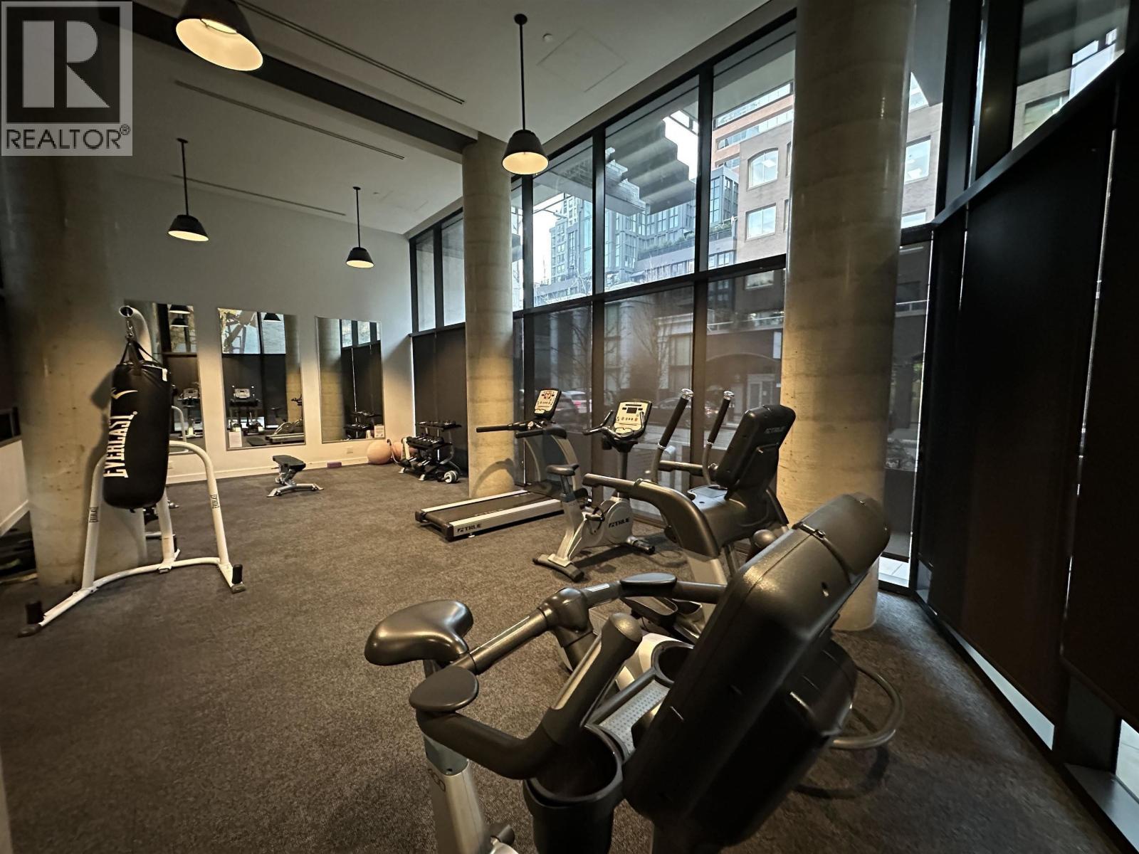 Listing Picture 22 of 25 : 1608 1133 HORNBY STREET, Vancouver / 溫哥華 - 魯藝地產 Yvonne Lu Group - MLS Medallion Club Member