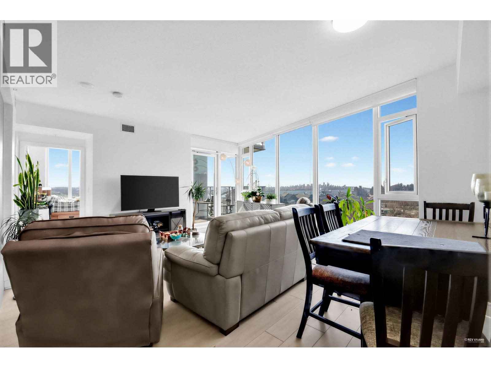 1906 1401 Hunter Street, North Vancouver, British Columbia  V7J 0E2 - Photo 5 - R3088286