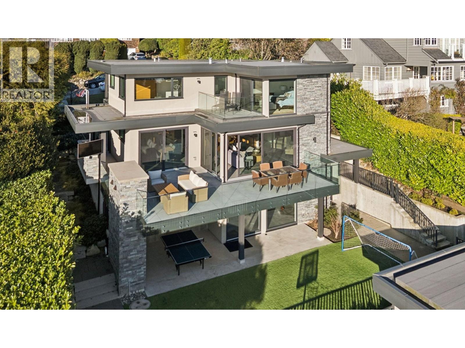 2678 Mathers Avenue, West Vancouver, British Columbia  V7V 2J4 - Photo 1 - R3088127