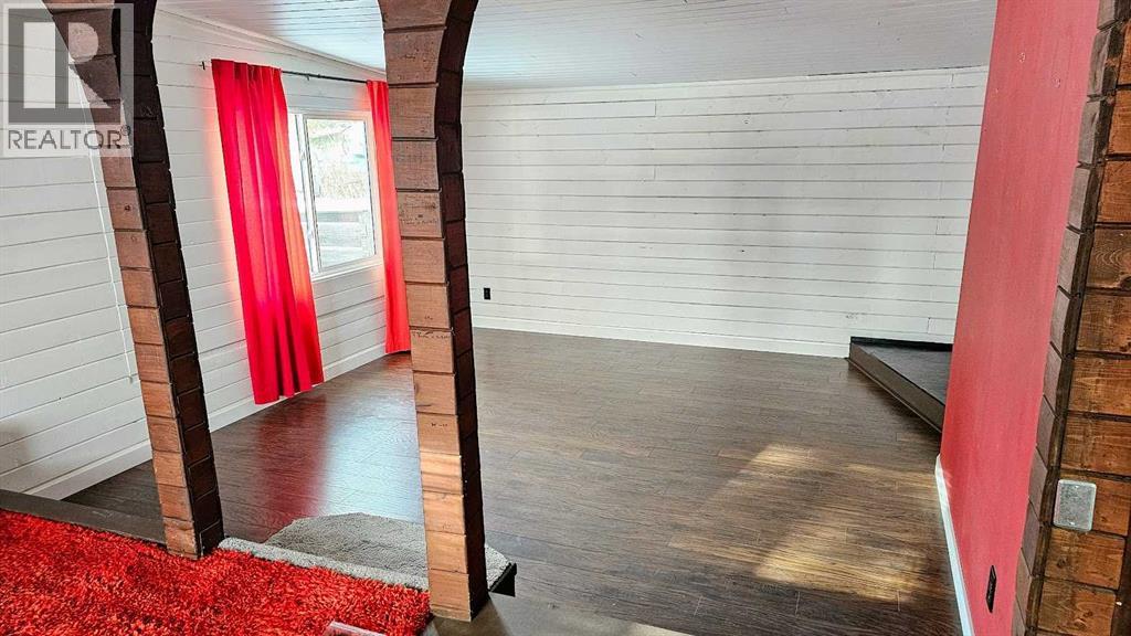 207 4 Street Nw, Sundre, Alberta  T0M 1X0 - Photo 15 - A2285141