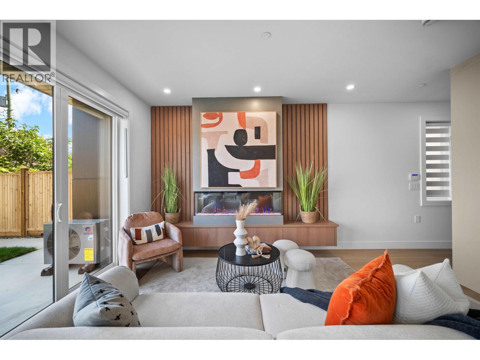 1 3563 E 25th Avenue, Vancouver, British Columbia  V5R 1K3 - Photo 3 - R3088318