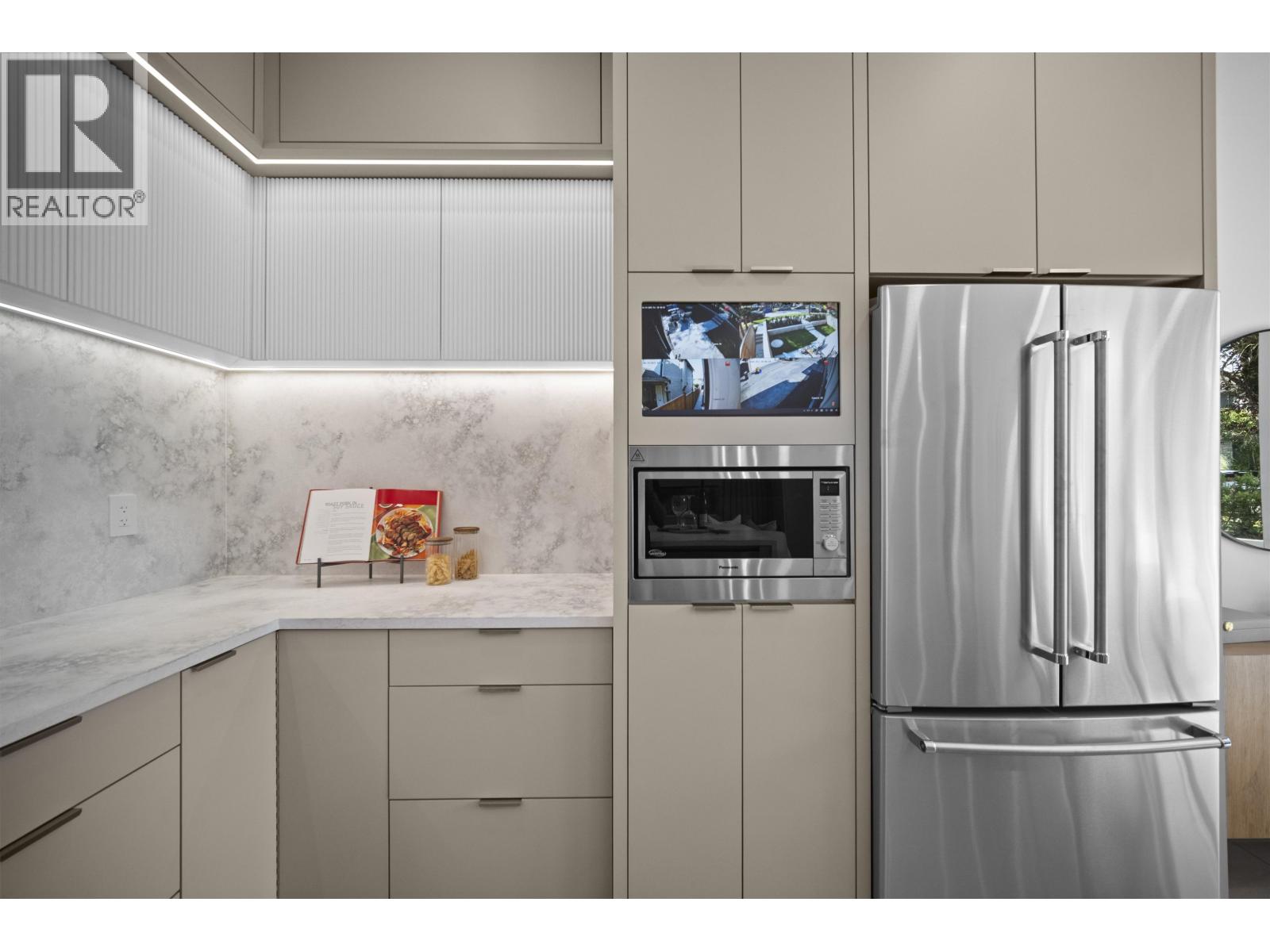 1 3563 E 25th Avenue, Vancouver, British Columbia  V5R 1K3 - Photo 9 - R3088318