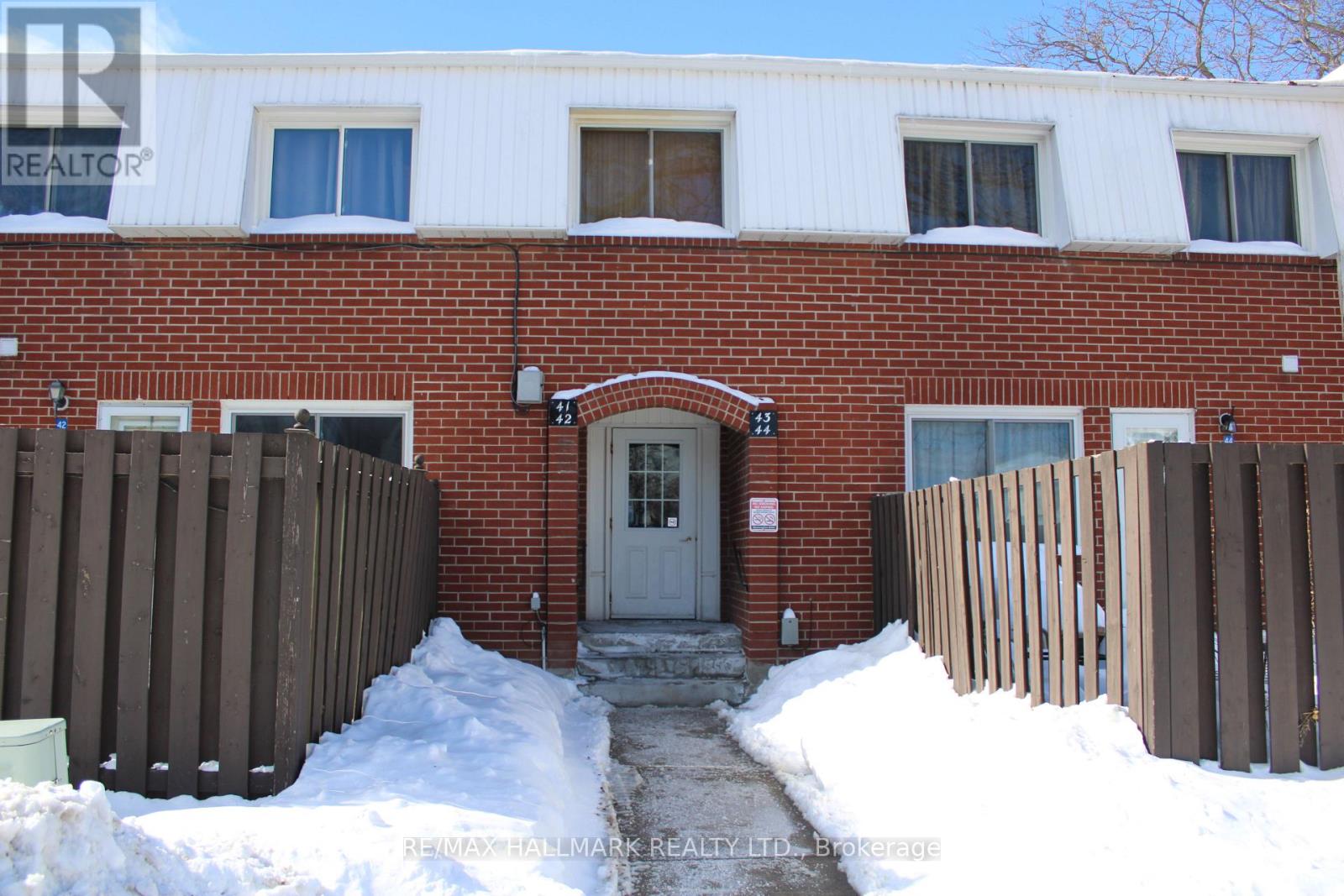 41 - 1010 Glen Street, Oshawa, Ontario  L1J 6J2 - Photo 2 - E12773568