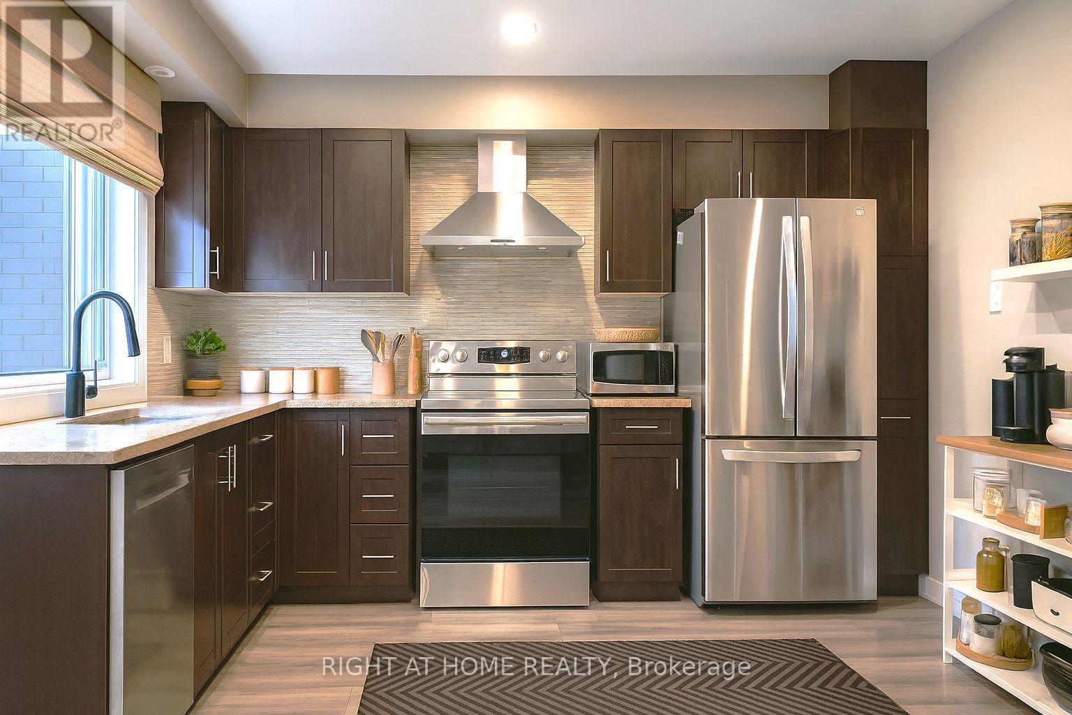 347 Zephyr Avenue, Ottawa, Ontario  K2B 5Z9 - Photo 11 - X12774078