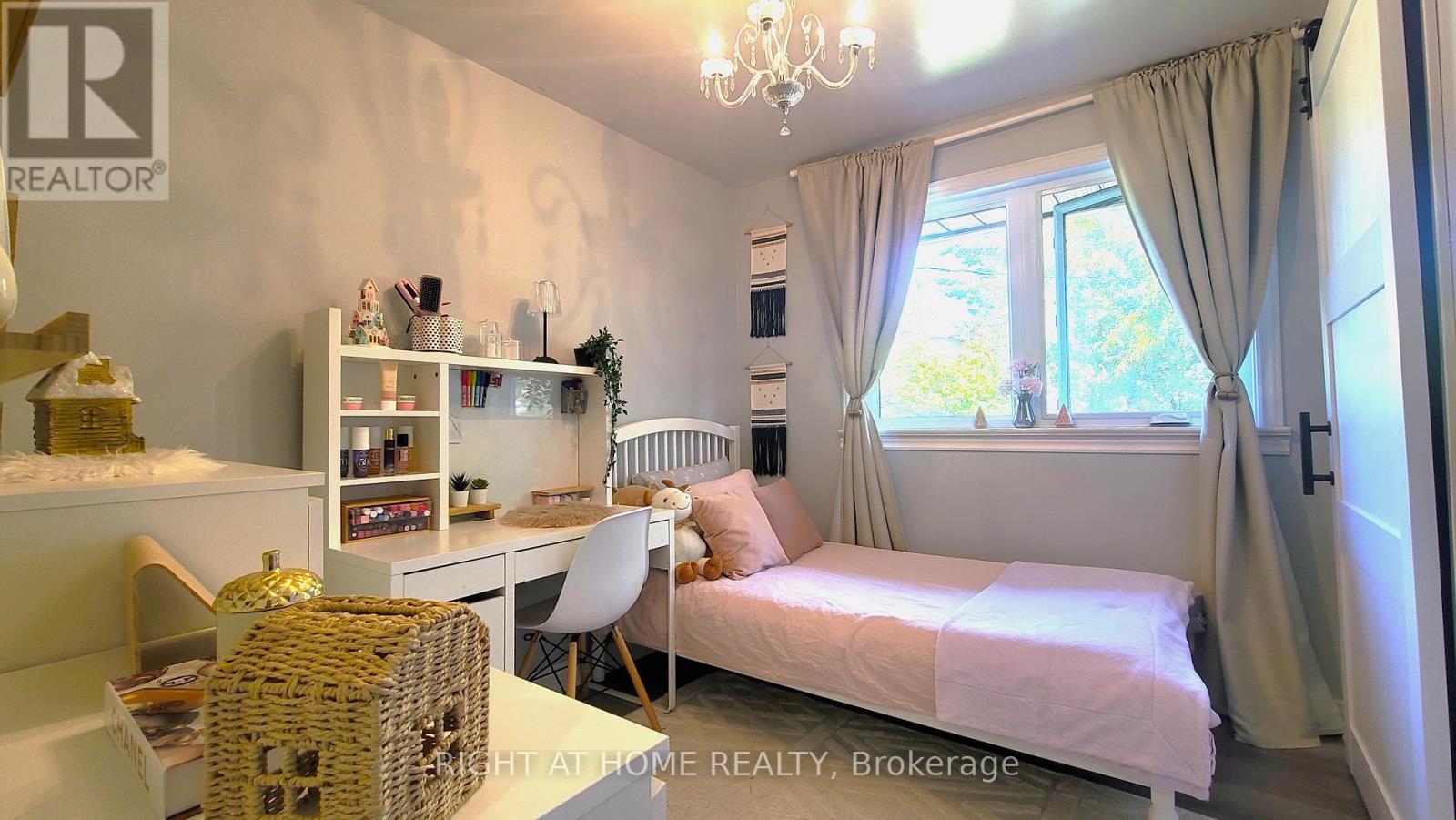 347 Zephyr Avenue, Ottawa, Ontario  K2B 5Z9 - Photo 15 - X12774078