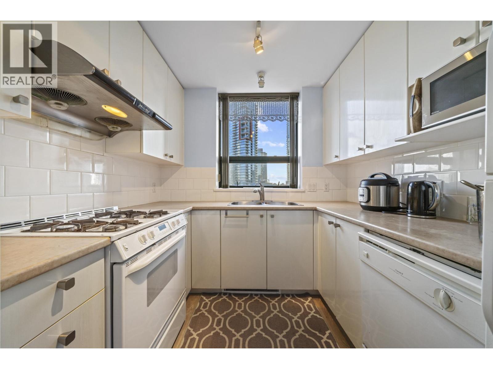 1001 4567 Hazel Street, Burnaby, British Columbia  V5H 4V4 - Photo 9 - R3087977