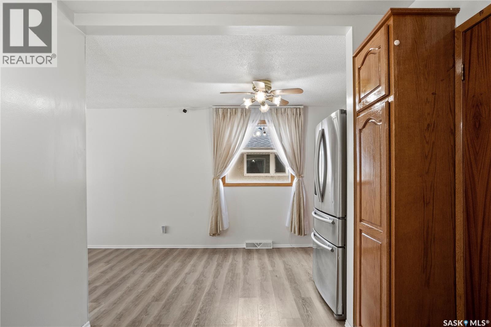 3814 Sherwood Drive, Regina, Saskatchewan  S4R 4A6 - Photo 11 - SK028161