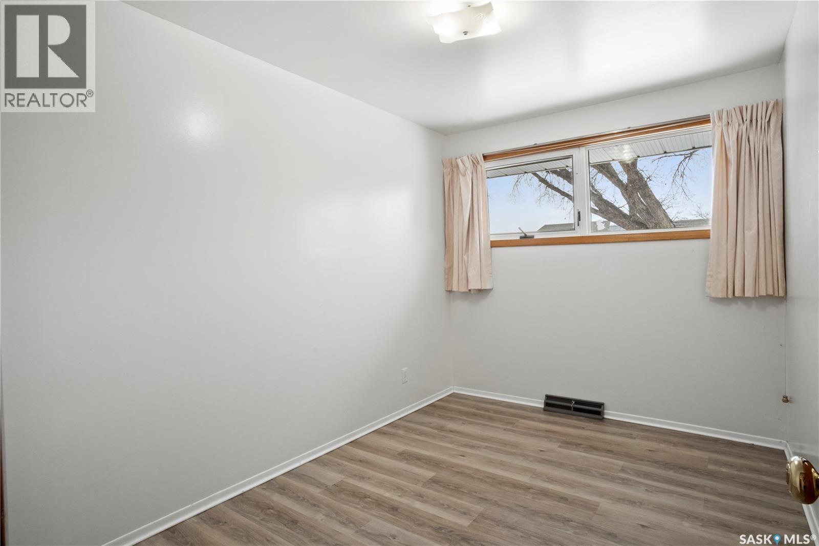 3814 Sherwood Drive, Regina, Saskatchewan  S4R 4A6 - Photo 14 - SK028161