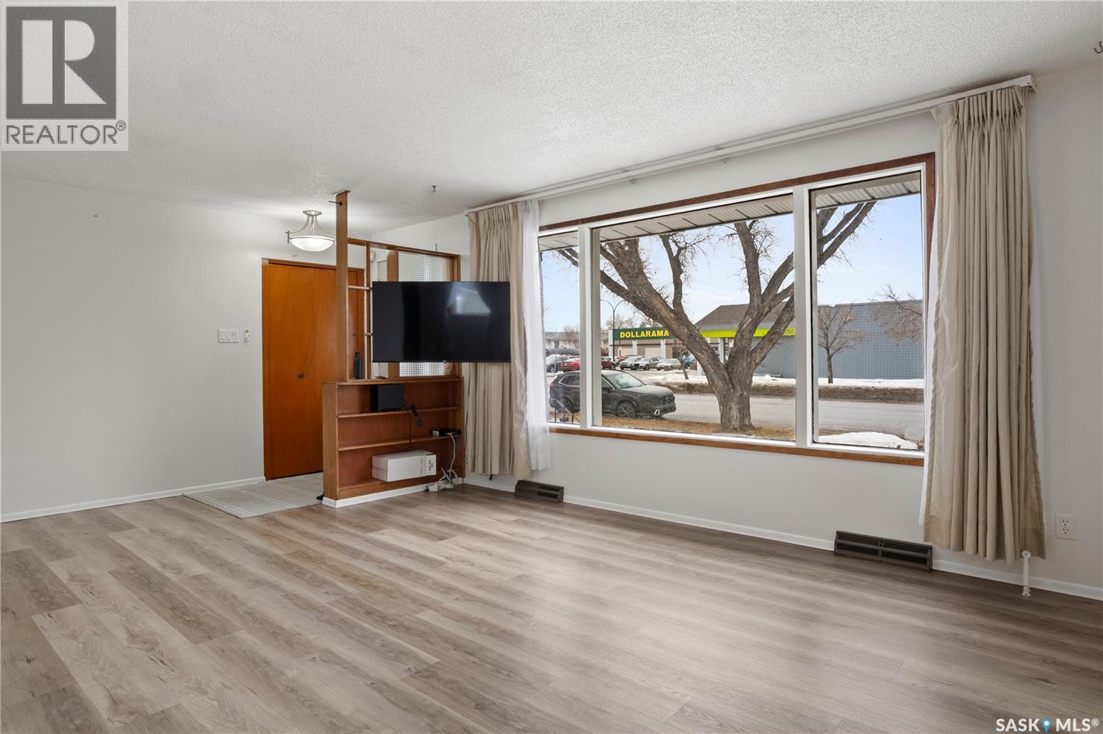 3814 Sherwood Drive, Regina, Saskatchewan  S4R 4A6 - Photo 8 - SK028161