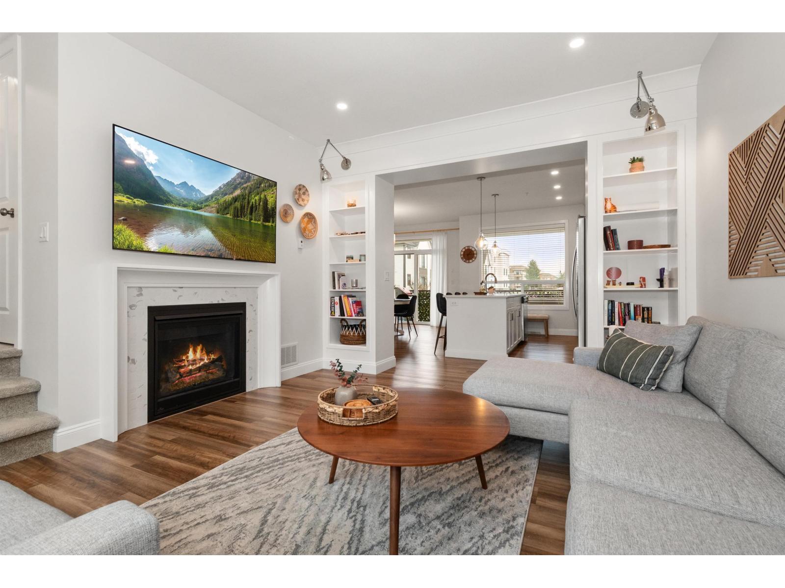 5524 Driftwood Street, Sardis South, Chilliwack, British Columbia  V2R 6A3 - Photo 3 - R3077577