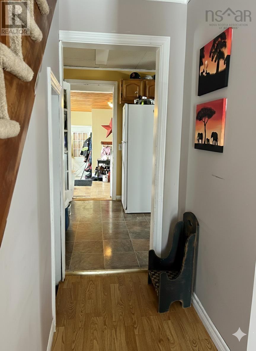 68 Mcgee Street, Springhill, Nova Scotia  B0M 1X0 - Photo 9 - 202602466