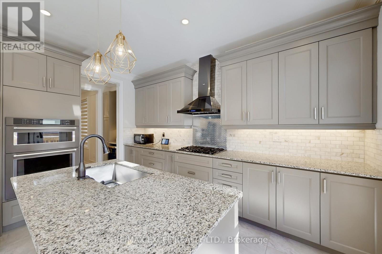 70 Swordfish Drive, Whitby, Ontario  L1P 0K5 - Photo 15 - E12774048