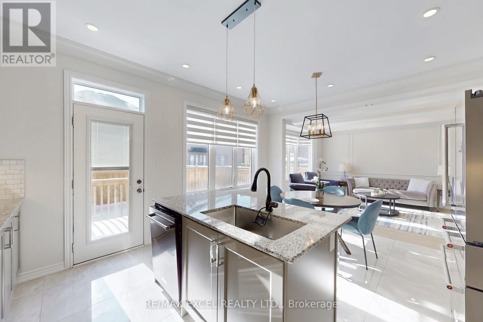 70 Swordfish Drive, Whitby, Ontario  L1P 0K5 - Photo 17 - E12774048