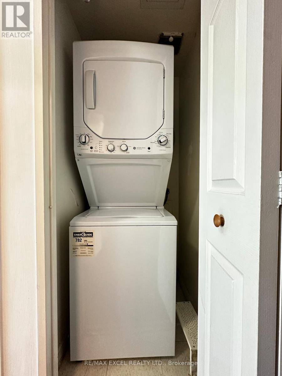 1605 - 18 Lee Centre Drive, Toronto, Ontario  M1H 3H5 - Photo 12 - E12774052