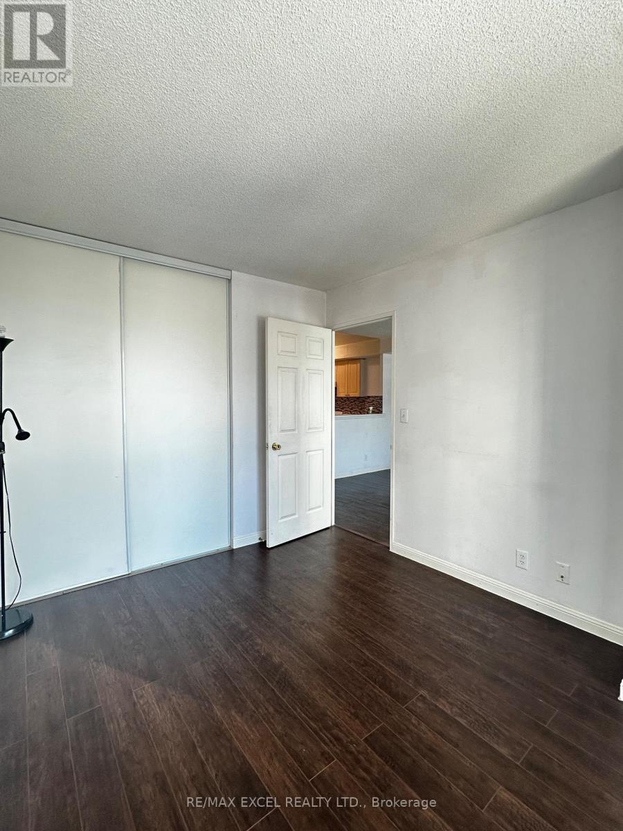 1605 - 18 Lee Centre Drive, Toronto, Ontario  M1H 3H5 - Photo 9 - E12774052