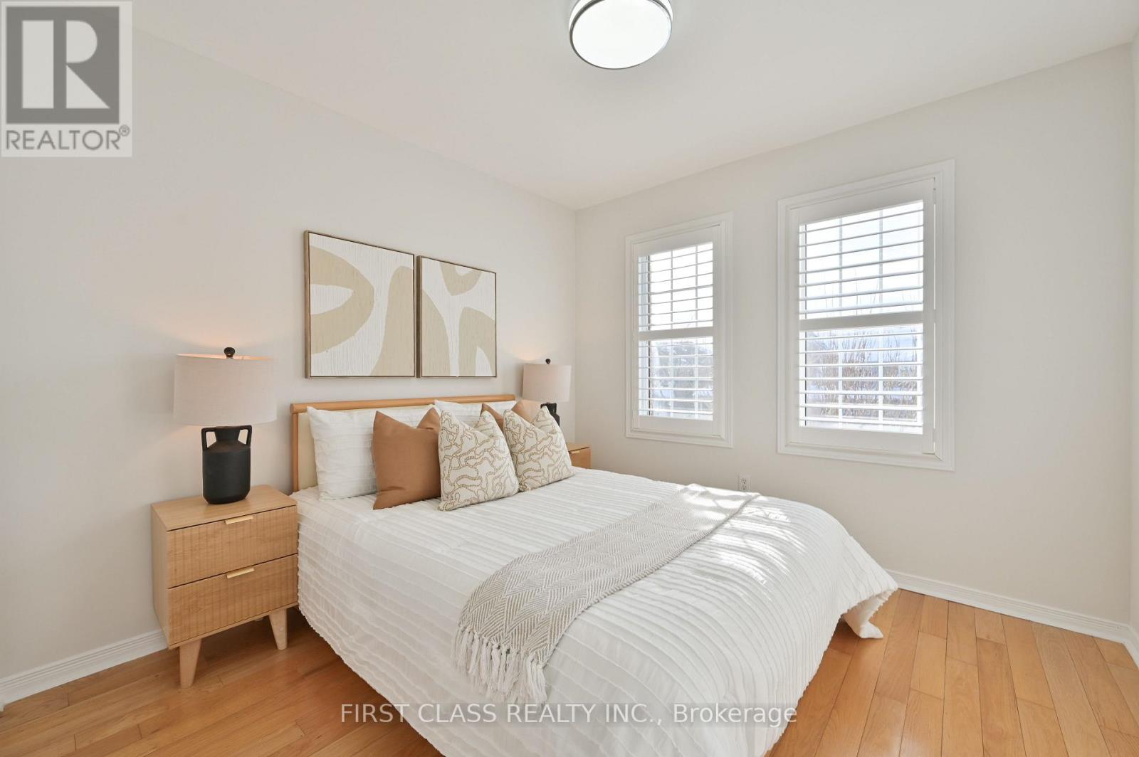 747 Joe Persechini Drive, Newmarket, Ontario  L3X 2S6 - Photo 24 - N12774076