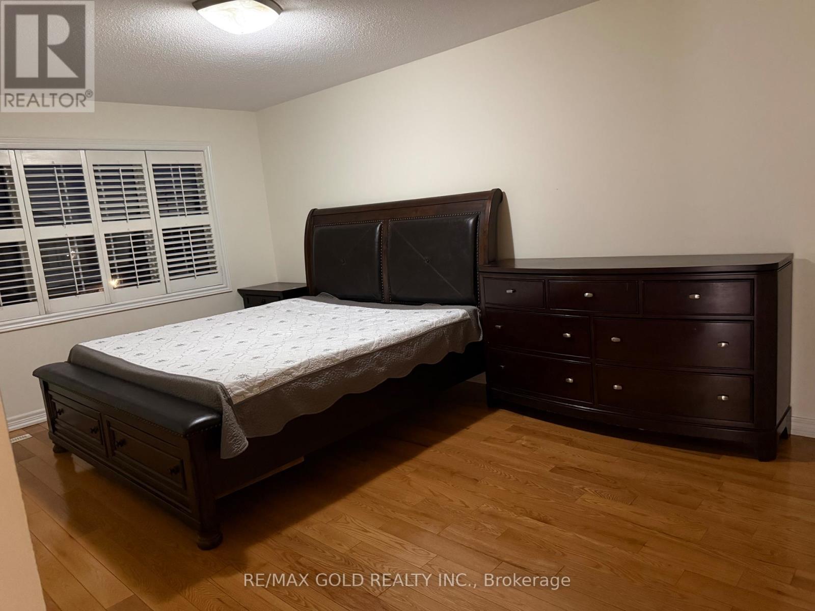 4 Plateau Drive, Brampton, Ontario  L6R 3G5 - Photo 13 - W12774054