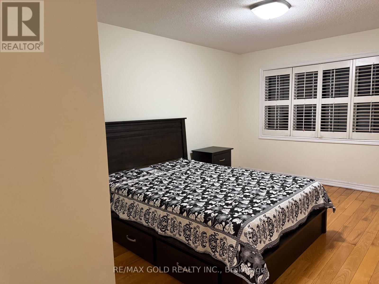 4 Plateau Drive, Brampton, Ontario  L6R 3G5 - Photo 15 - W12774054