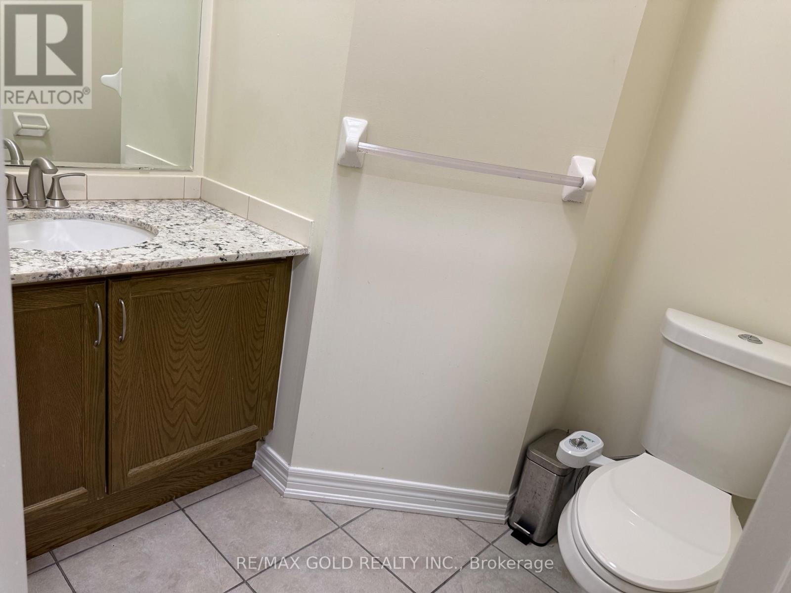 4 Plateau Drive, Brampton, Ontario  L6R 3G5 - Photo 7 - W12774054