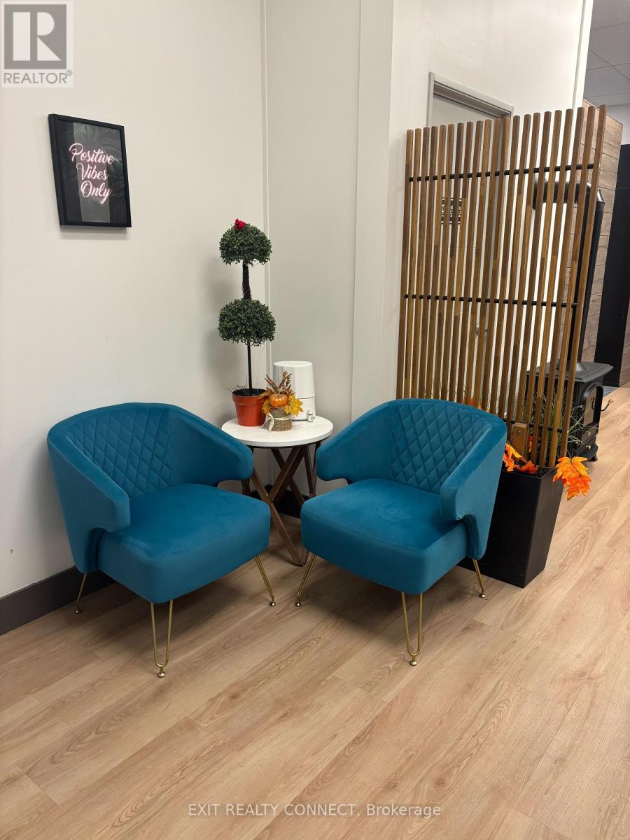 101 - 310 Main Street E, Milton, Ontario  L9T 1P5 - Photo 3 - W12774064