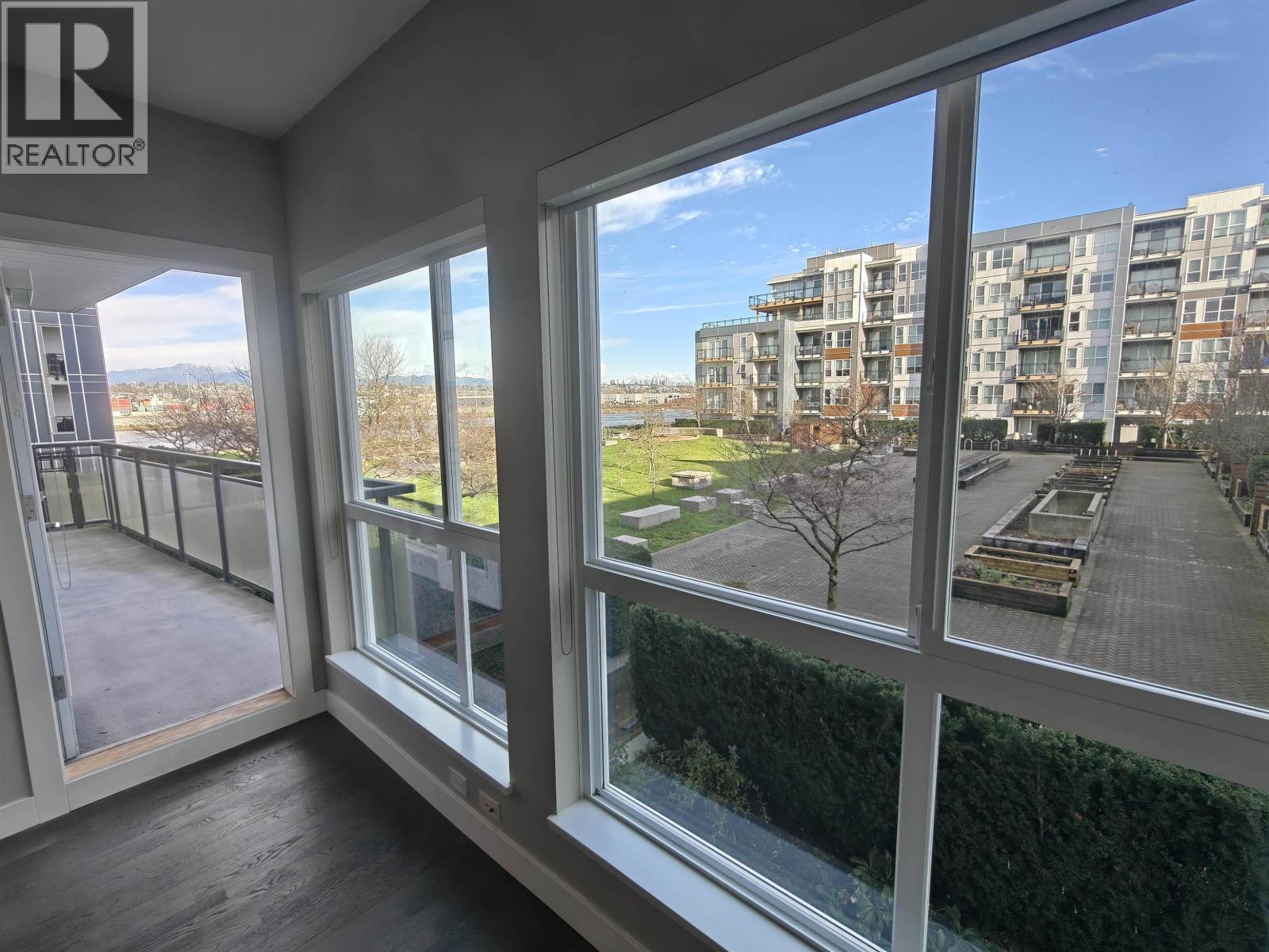 Listing Picture 11 of 40 : 212 10155 RIVER DRIVE, Richmond / 烈治文 - 魯藝地產 Yvonne Lu Group - MLS Medallion Club Member