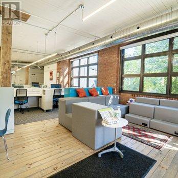 126 Catharine Street N, Hamilton, Ontario  L8R 1J4 - Photo 2 - X12774088